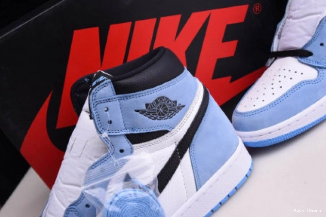 Kick Theory BLUE RETRO HIGH 1 555088-134 JORDAN AIR BLACK UNIVERSITY WHITE 0712